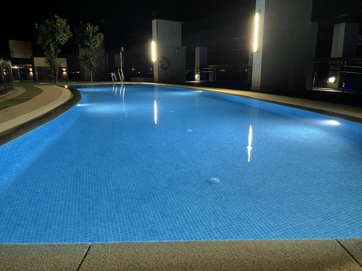 Apartamento Tecnocordoba II Aparcamiento Privado Gratuito Y Piscina Exterior foto